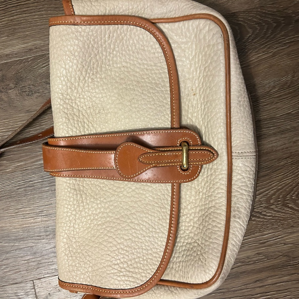 Vintage Dooney & Bourke Cream and Tan Crossbody Bag - Picture 16 of 16